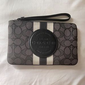 COACH Dempsey wristlet